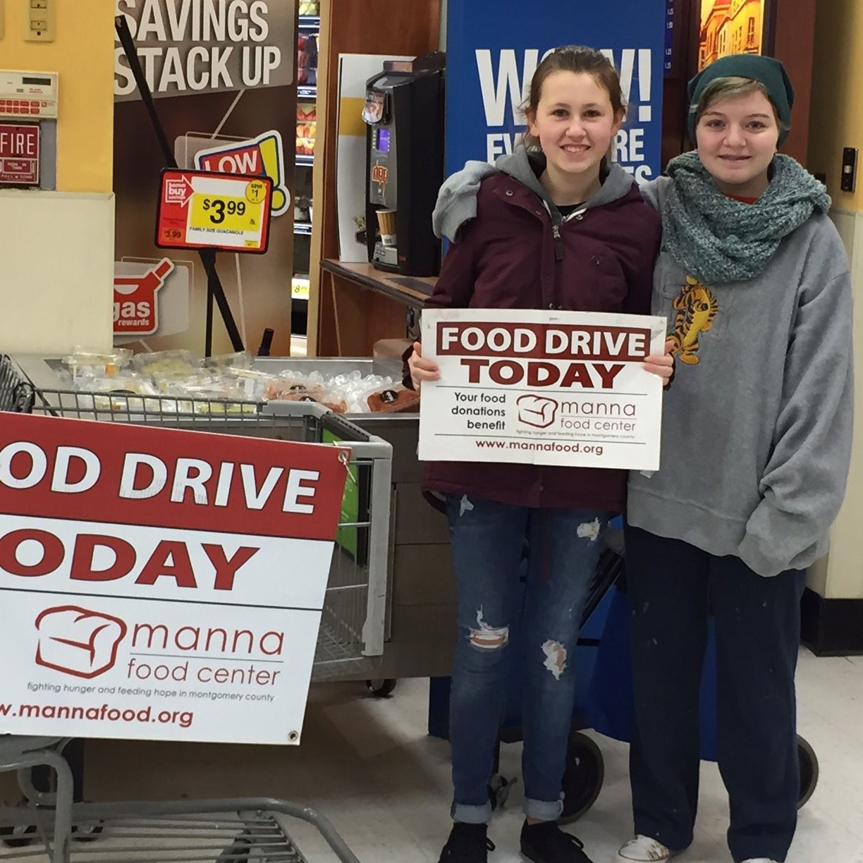 Kids promoting food drive