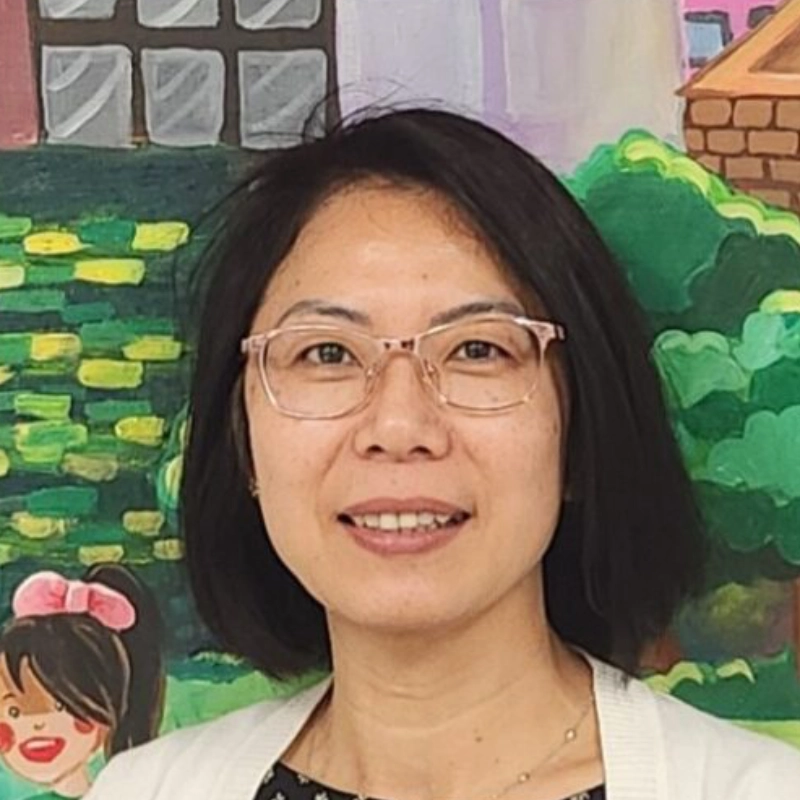 Headshot of Thuy “Teri” Phung