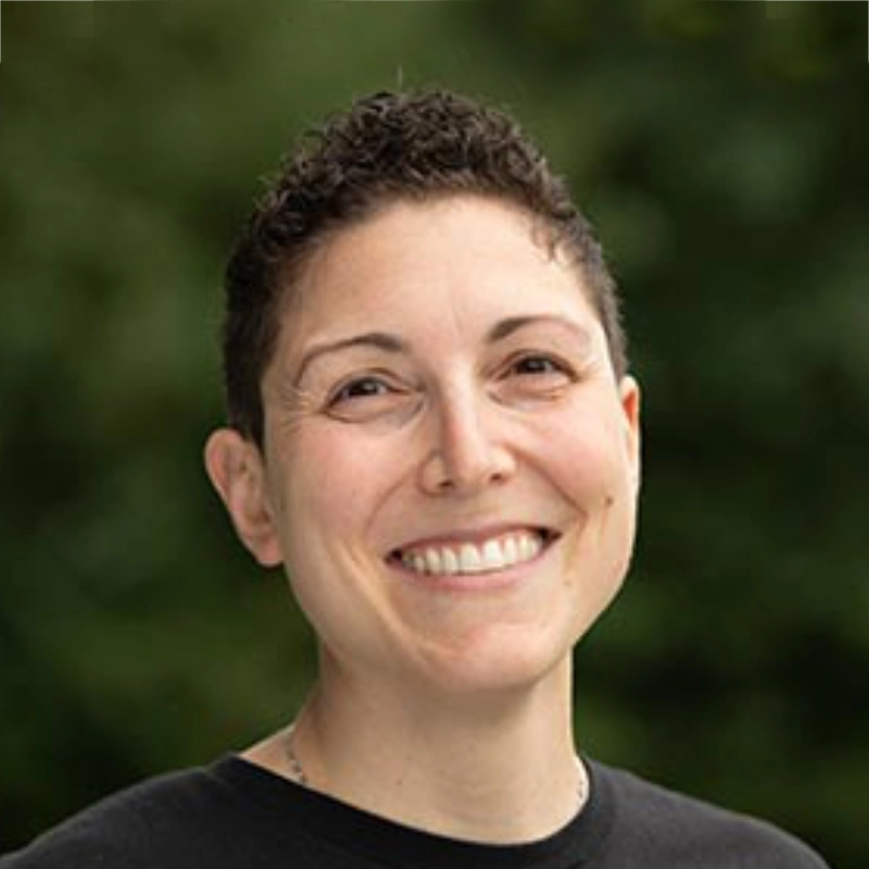 Headshot of Jenna Umbriac