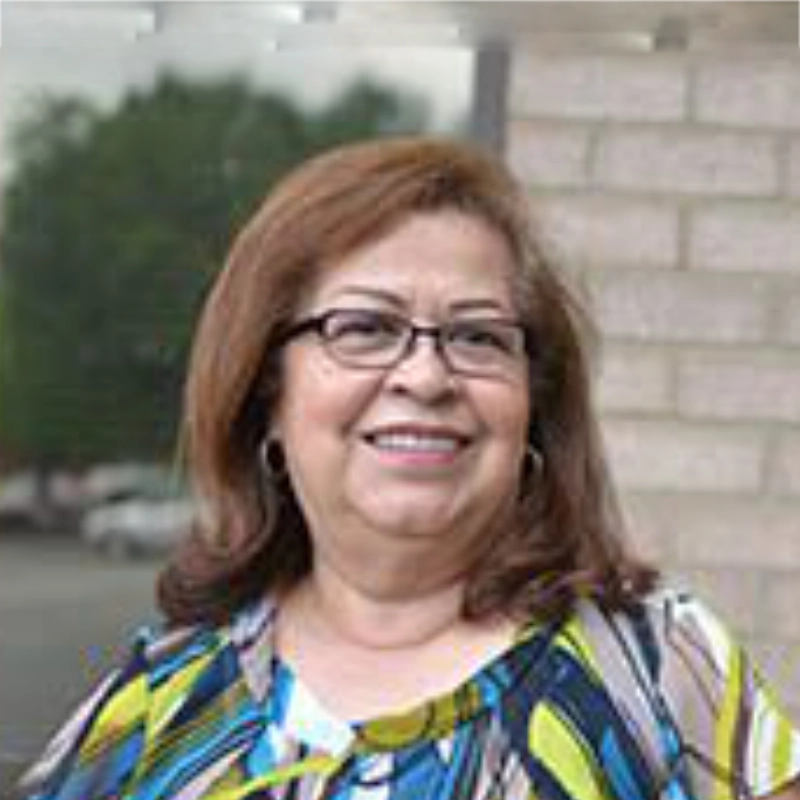 Headshot of Silvia Zelayandia