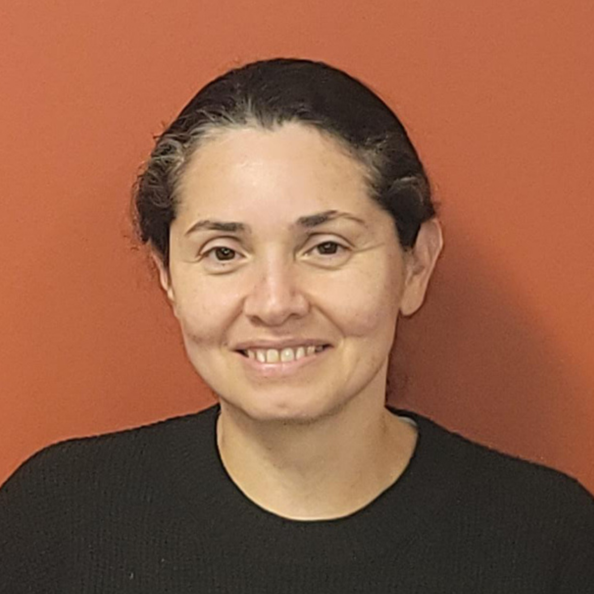 Headshot of Anna Flores